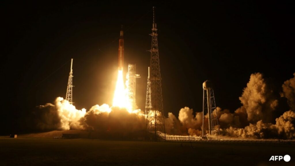 US delays deliberate return of astronauts to Moon till 2026 US delays deliberate return of astronauts to Moon till 2026