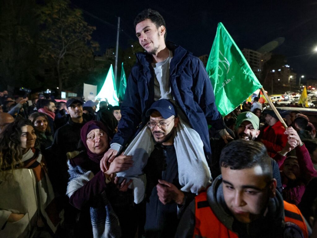 Photos: Hamas and Israel exchange more captives for prisoners | Israel-Palestine conflict News Photos: Hamas and Israel exchange more captives for prisoners | Israel-Palestine conflict News