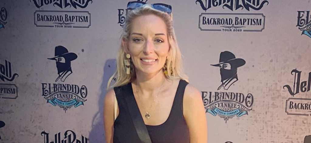 Why Did Mama Tot’s Box Of Blue Jay Feathers Get Confiscated?