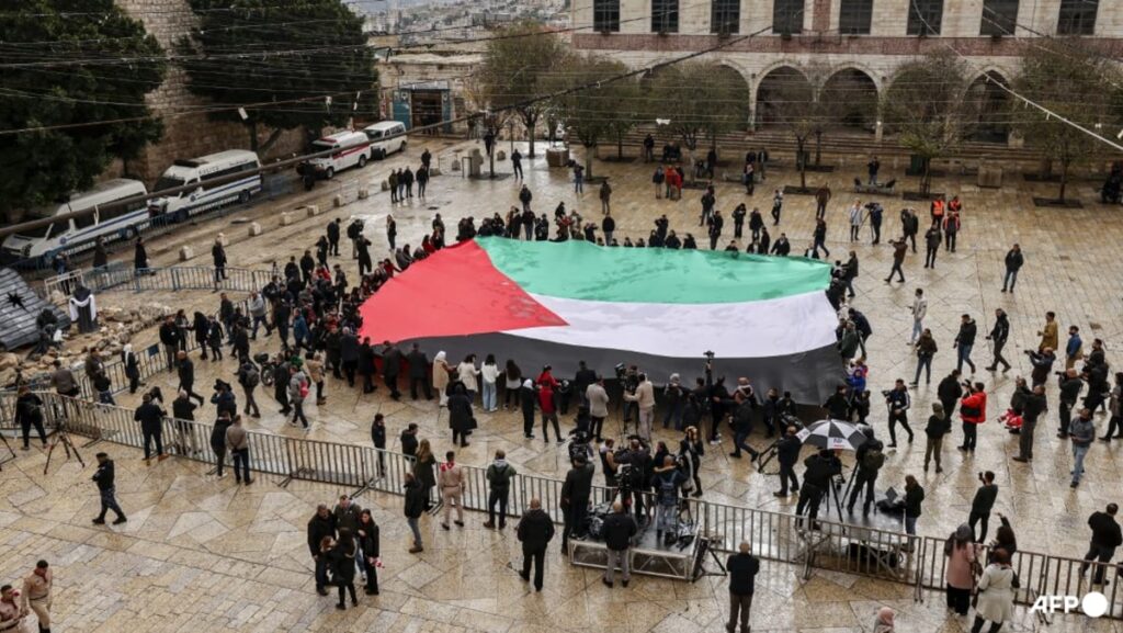 Sombre Christmas Eve in Bethlehem as Gaza battle rages