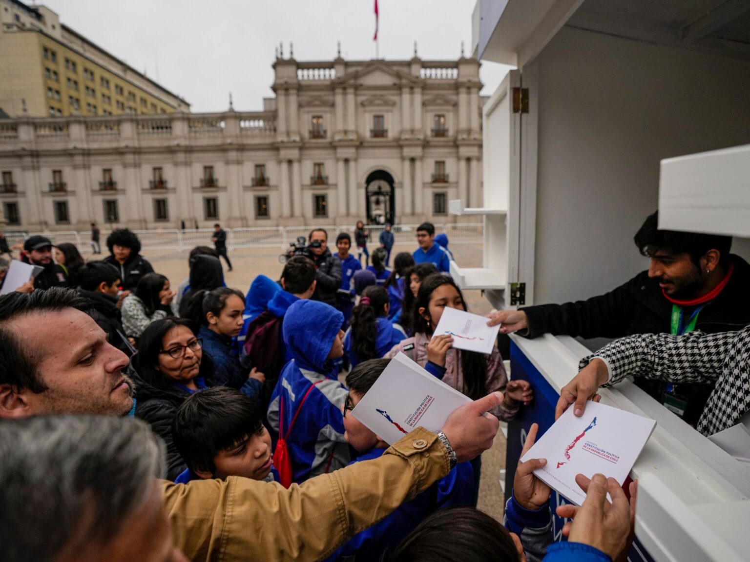 Indigenous advocates reject Chile’s new draft structure forward of vote | Elections Information Indigenous advocates reject Chile’s new draft structure forward of vote | Elections Information