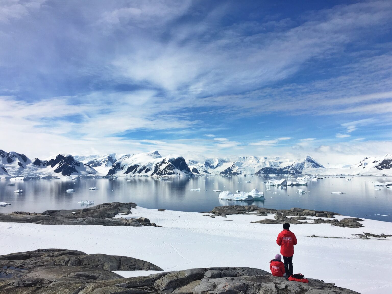 Antarctica Seasons: When to go on an expedition?