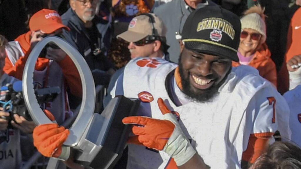 Finest, worst from Friday’s bowl video games