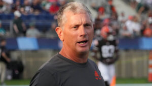 Browns DC ‘nearly threw up’ watching DE play via damage
