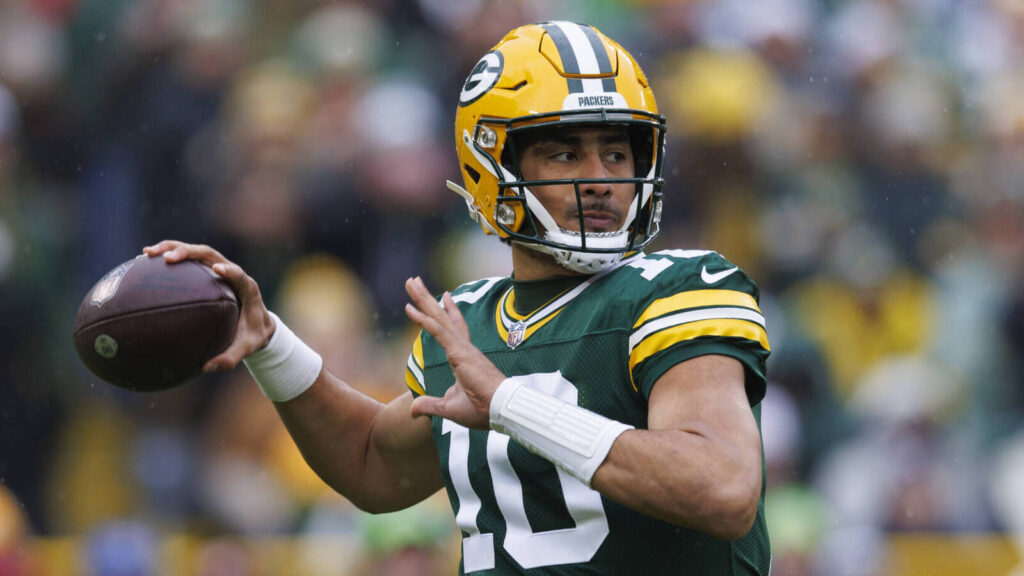 Jordan Love proving himself as Packers franchise QB Jordan Love proving himself as Packers franchise QB