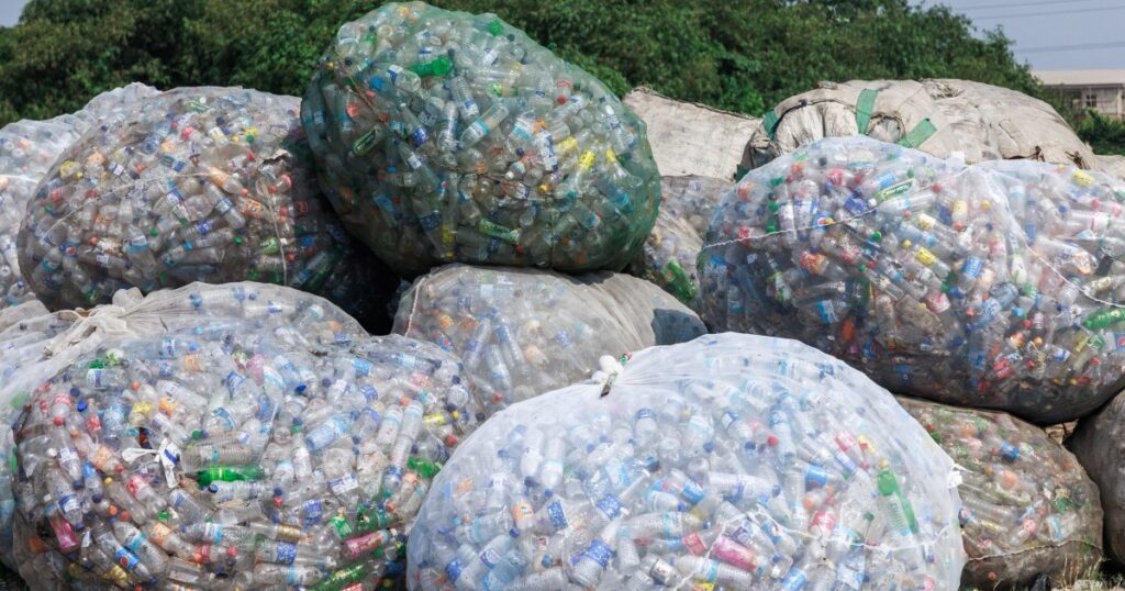 Lagos ban on styrofoam and plastics brings applause and concern | Atmosphere Lagos ban on styrofoam and plastics brings applause and concern | Atmosphere