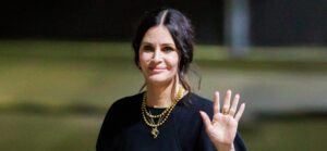 Courteney Cox Mocks ‘Embarrassing’ Bangs From ‘Scream’ [VIDEO]