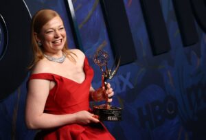 Sarah Snook Talks Chocolate Cake Producer & Margot Robbie ‘Barbie’ – Deadline