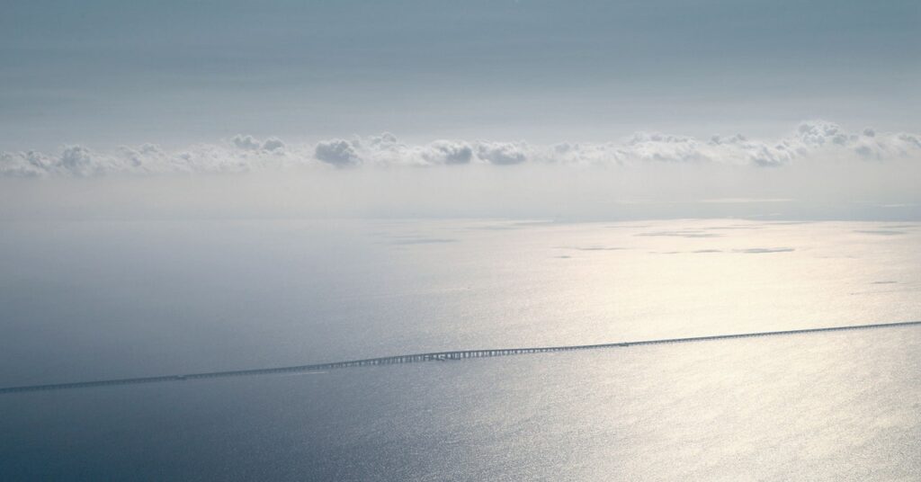 Find out how to Persuade Your Flat-Earth Pals the World Is Spherical