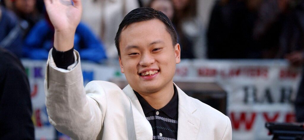 ‘American Idol’ Sensation William Hung Reveals Playing Habit ‘American Idol’ Sensation William Hung Reveals Playing Habit