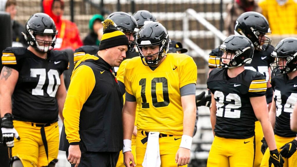 Brian Ferentz’s final act as offensive coordinator at Iowa was a well-recognized stinker Brian Ferentz’s final act as offensive coordinator at Iowa was a well-recognized stinker