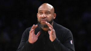 Darvin Ham sends stern warning to stuttering Lakers