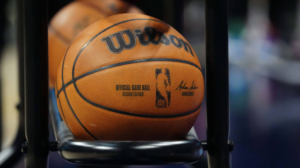Notable NBA author throws in towel on award voting