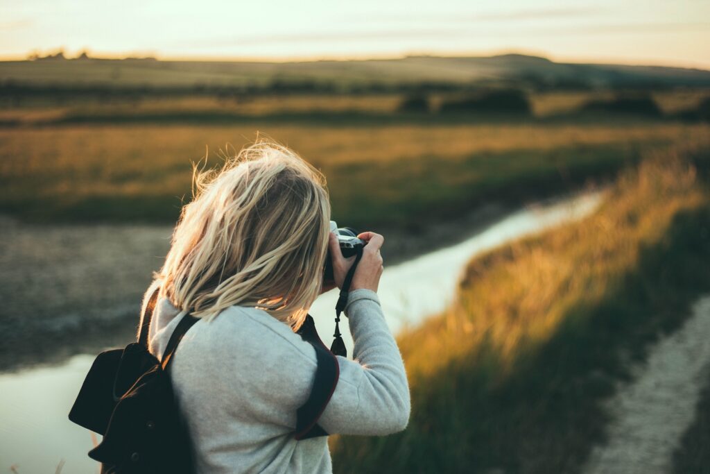 Capturing the World Via a Lens: Necessities of Journey Images