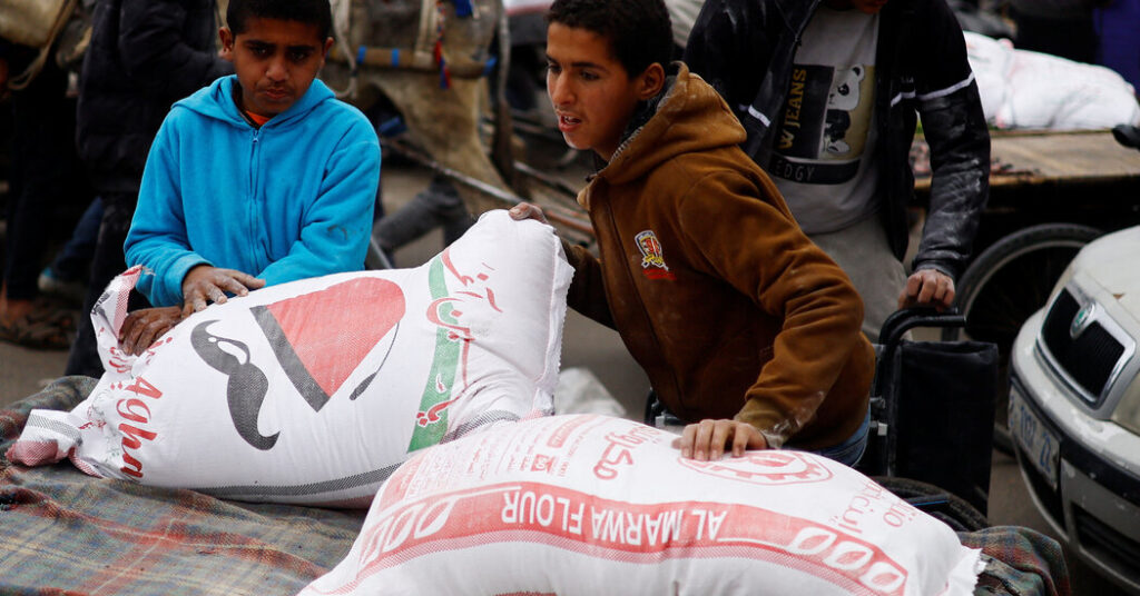 U.N. Officers Say Defunding UNRWA Will Worsen Disaster in Gaza: Newest Information