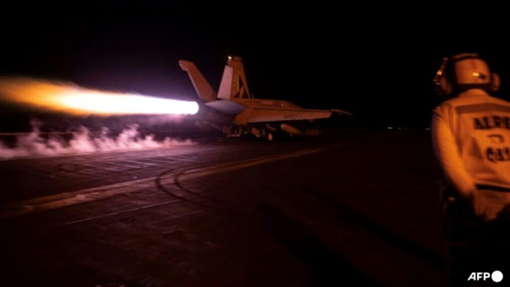 US, British forces perform further strikes towards Houthis in Yemen