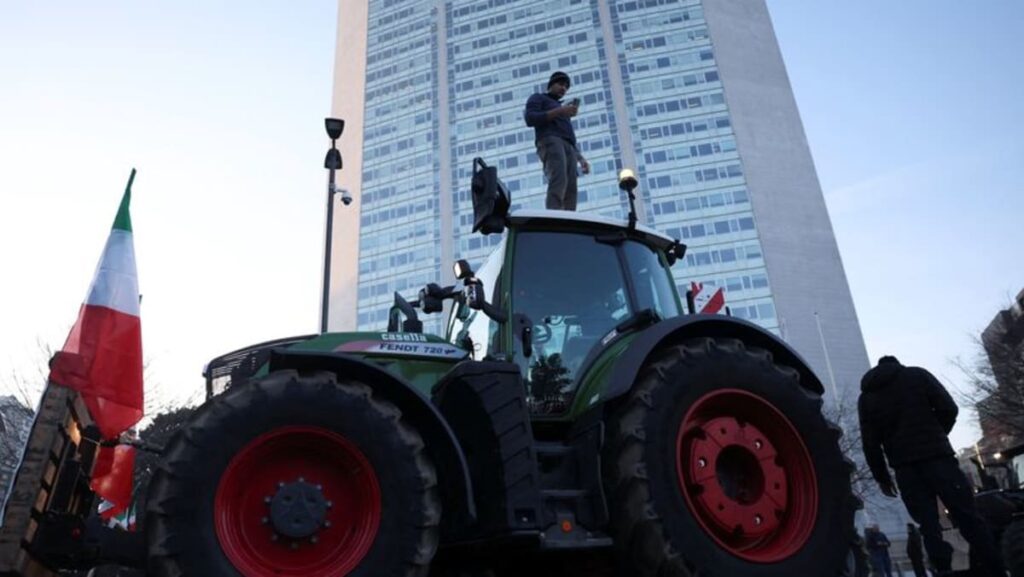French farmers head house however anger spreads elsewhere in Europe French farmers head house however anger spreads elsewhere in Europe