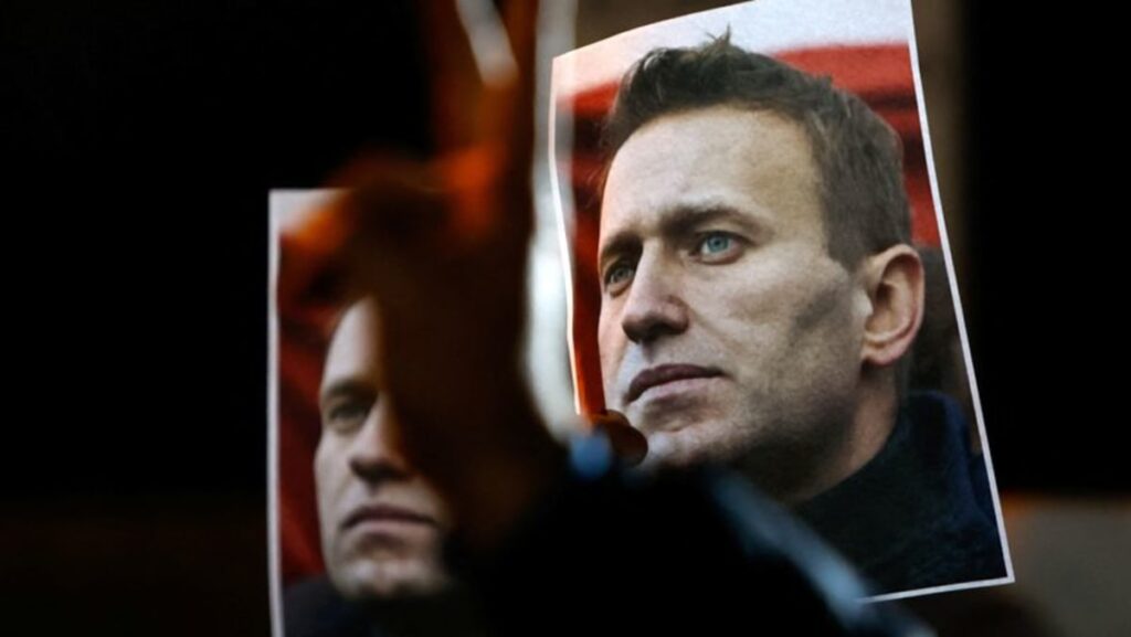US to announce ‘main sanctions bundle’ on Friday over Navalny loss of life