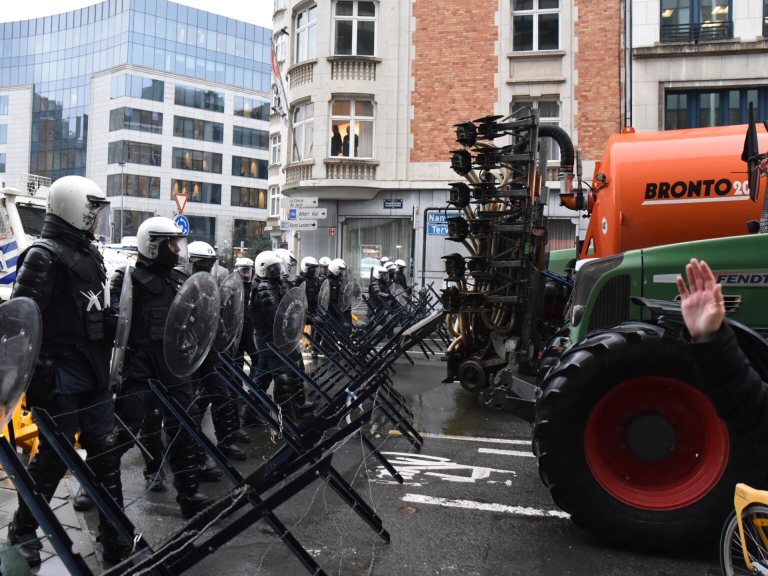 Pictures: Farmers conflict with police close to the European Union headquarters | Agriculture Information