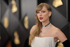 Taylor Swift Donates 0,000 To Kansas DJ GoFundMe
