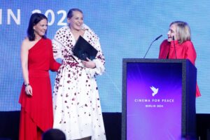 Hillary Clinton, Sharon Stone Share Stage At Cinema For Peace Gala