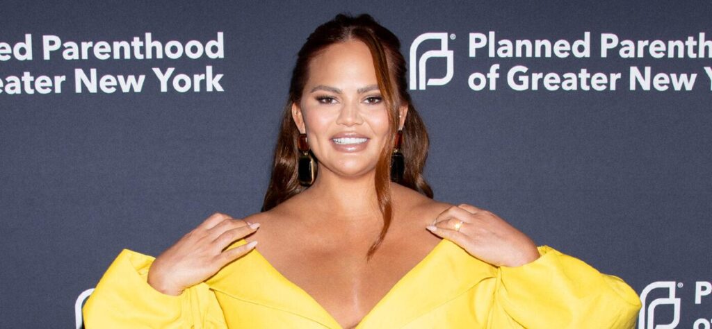 Chrissy Teigen Had The Most Cute Response To Tremendous Bowl Efficiency Chrissy Teigen Had The Most Cute Response To Tremendous Bowl Efficiency