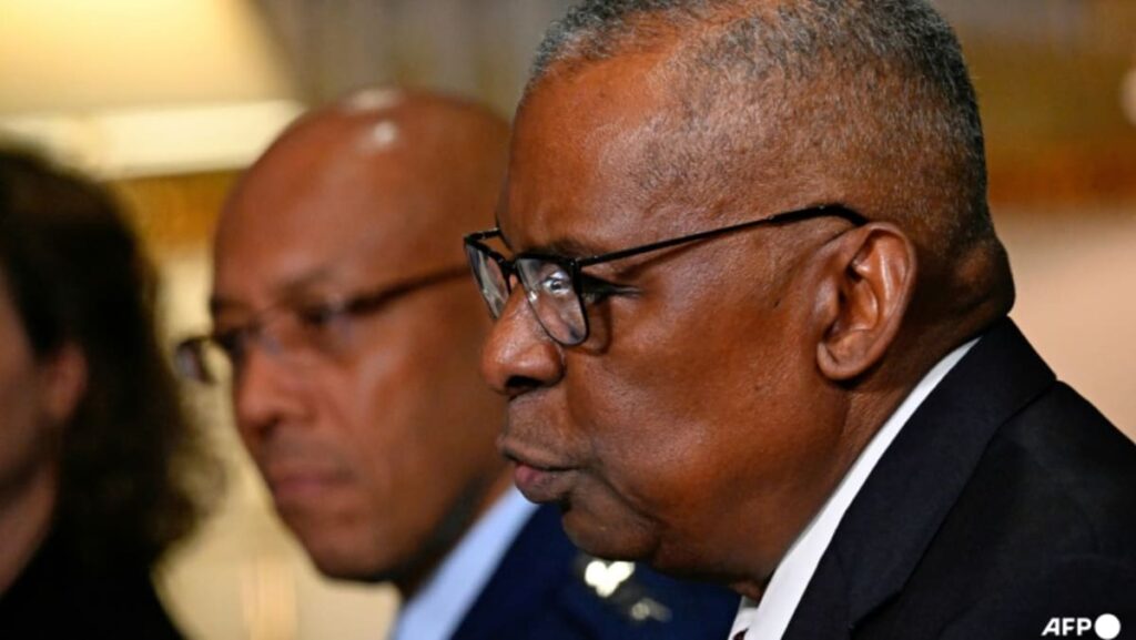 US defence chief apologises for concealing most cancers hospitalisation US defence chief apologises for concealing most cancers hospitalisation