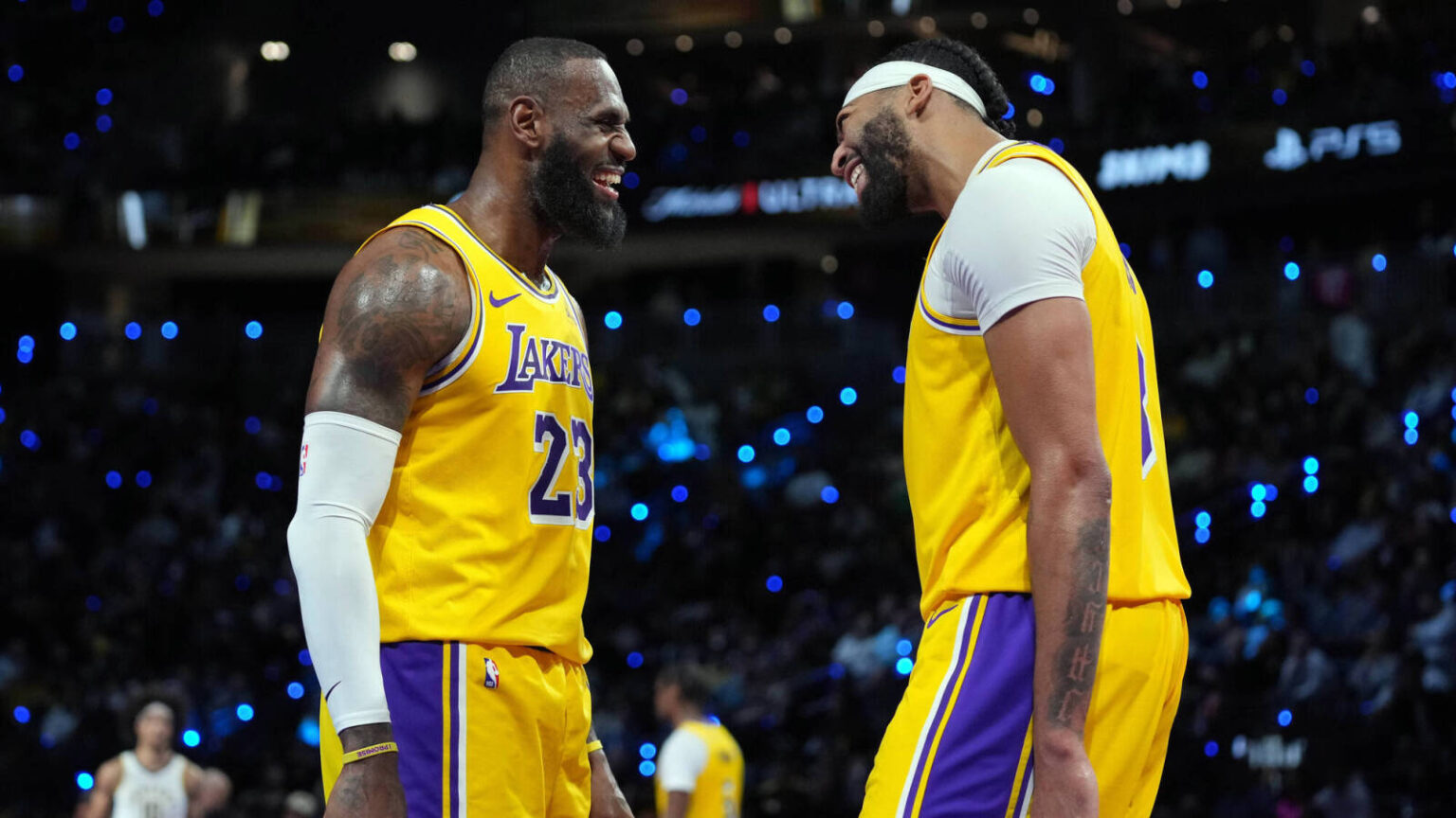 Anthony Davis praises ‘huge brother’ LeBron James