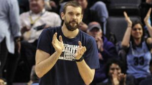 NBA champion, three-time All-Star C formally retires