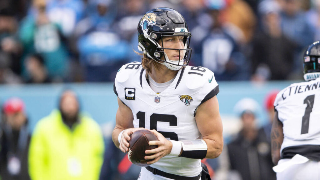 Corridor of Famer breaks down inconsistencies of Trevor Lawrence Corridor of Famer breaks down inconsistencies of Trevor Lawrence