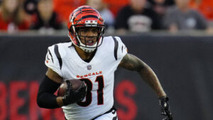 Randy Moss’ son indicators with new crew