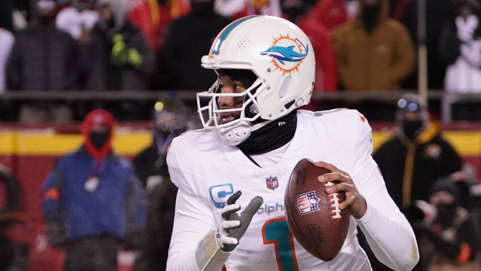 Tagovailoa desires to signal extension, however will Miami comply with deal?
