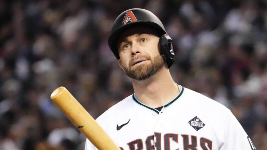 Veteran third baseman undecided on MLB future Veteran third baseman undecided on MLB future