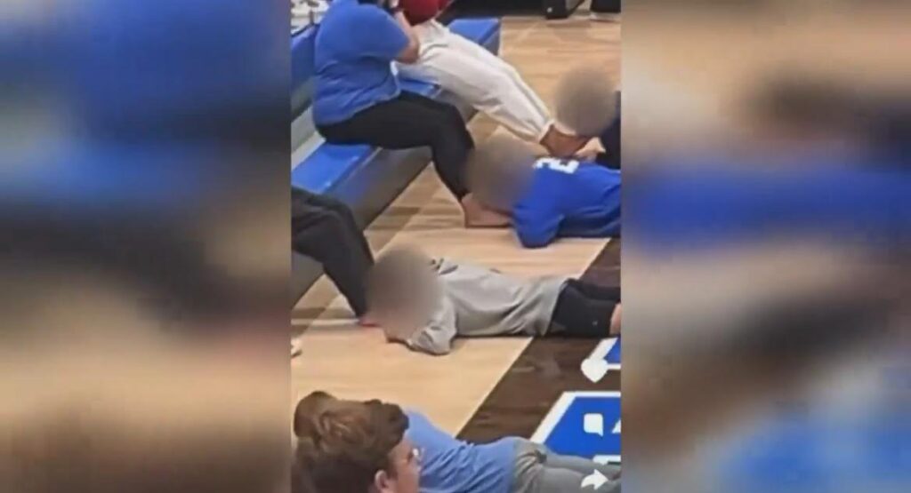 Oklahoma Faculty Beneath Investigation After Shock Video Reveals Youngsters Licking Toes of Adults Throughout Faculty Fundraiser | The Gateway Pundit Oklahoma Faculty Beneath Investigation After Shock Video Reveals Youngsters Licking Toes of Adults Throughout Faculty Fundraiser | The Gateway Pundit