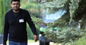 Former Twitter Executives Sue Elon Musk for 8 Million