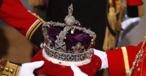 Opinion | Heavy Lies the Crown