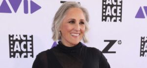 ‘Hairspray’ Star Ricki Lake Flaunts 30 Kilos Weight Loss On Crimson Carpet