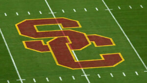 5-star recruit spurns Georgia, flips dedication to USC