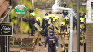 A number of held hostage in Dutch city of Ede