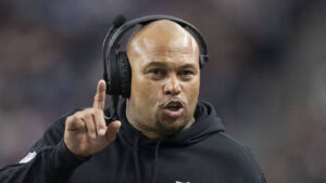 Raiders HC Antonio Pierce expands on crew’s QB plans