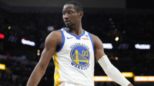 Watch: Jonathan Kuminga dunks Warriors to halftime lead