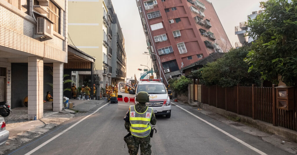 Taiwan Quake Damages Buildings and a Freeway in Hualien