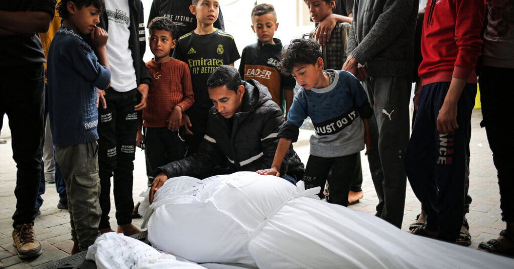 Hamas Says It Is Reviewing an Israeli Proposal on a Stop-Fireplace Deal