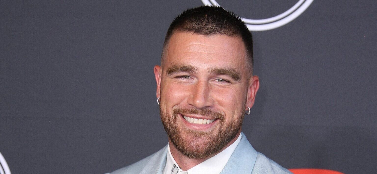 Fan Makes Stunning Revelation After Analyzing Travis Kelce’s Left Hand