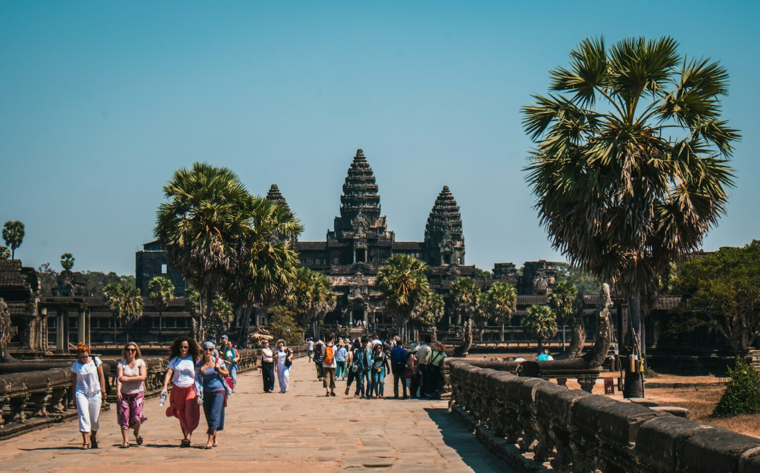 Cambodia’s Splendor: A Seamless Journey from Sihanoukville to Phnom Penh