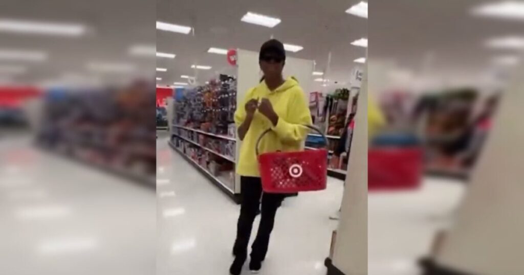 Michelle Obama Goes on ‘Secret Mission’ Inside St. Louis Goal (VIDEO) | The Gateway Pundit