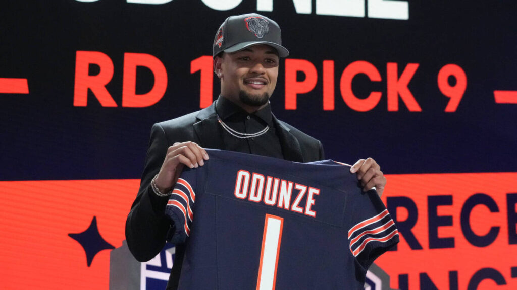 New Bears WR Rome Odunze ‘hating the Packers’ already New Bears WR Rome Odunze ‘hating the Packers’ already