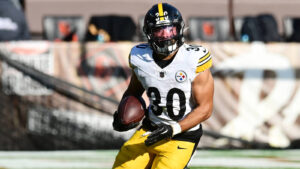 Steelers RB makes revealing touch upon QB adjustments