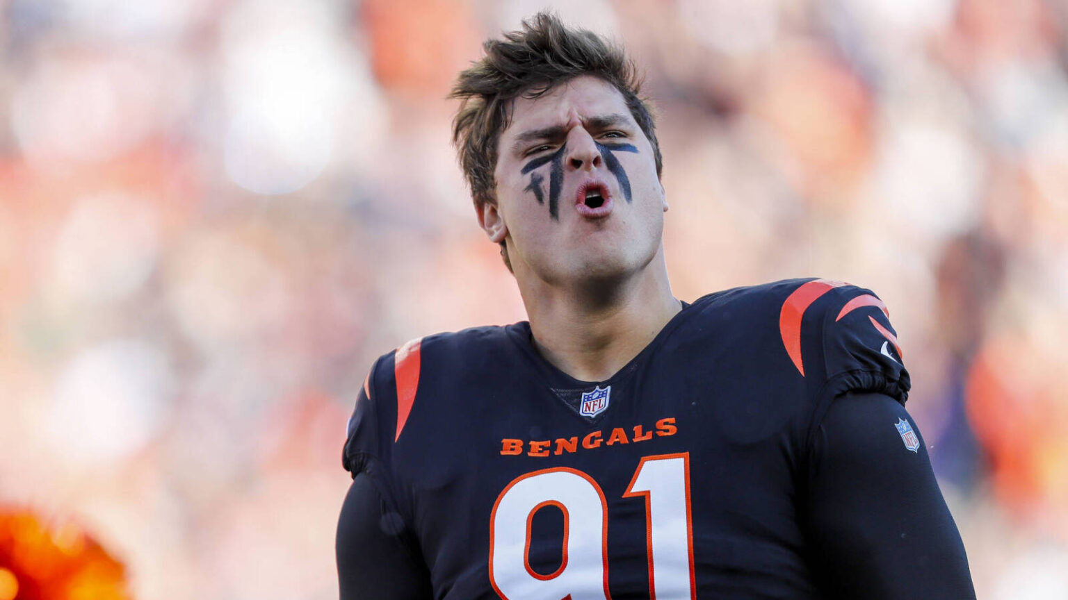 Three-time Professional Bowl pass-rusher requests commerce from Bengals