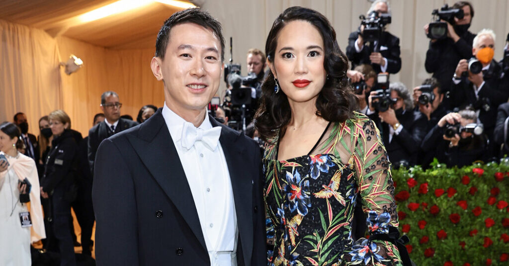 TikTok CEO Shou Chew’s Path From Quiet Tech Exec to Met Gala Purple Carpet TikTok CEO Shou Chew’s Path From Quiet Tech Exec to Met Gala Purple Carpet
